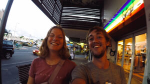 Thumbnail for vlog - Yentl Doggen and Johanna walking in Byron Bay , Hippie town