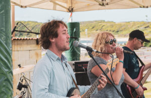 Yentl As Anything performing on the Harbour Bash festival
