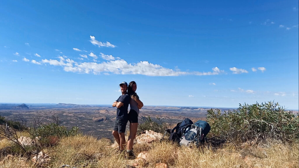 Jesse Leigh and Yentl Doggen on top of a mountain