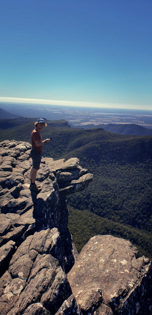 Yentl Doggen on a viewing point in the Grampians, Victoria