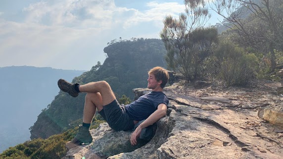 Yentl Doggen hiking in Blue Mountains near Sydney 