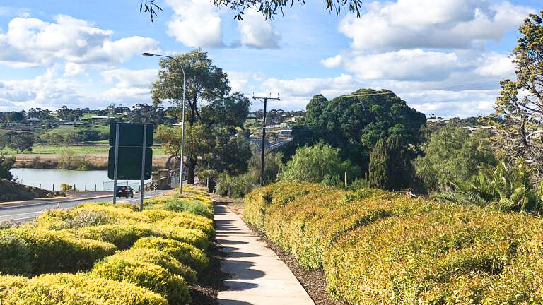 Walking path in Murray Bridge, South Australia 