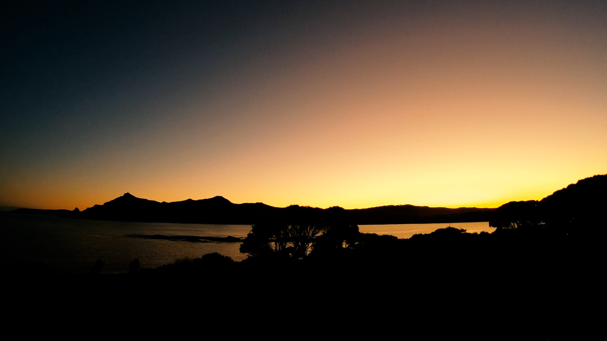 Sunrise at North Flinders Island - Mount Killiecracnkie