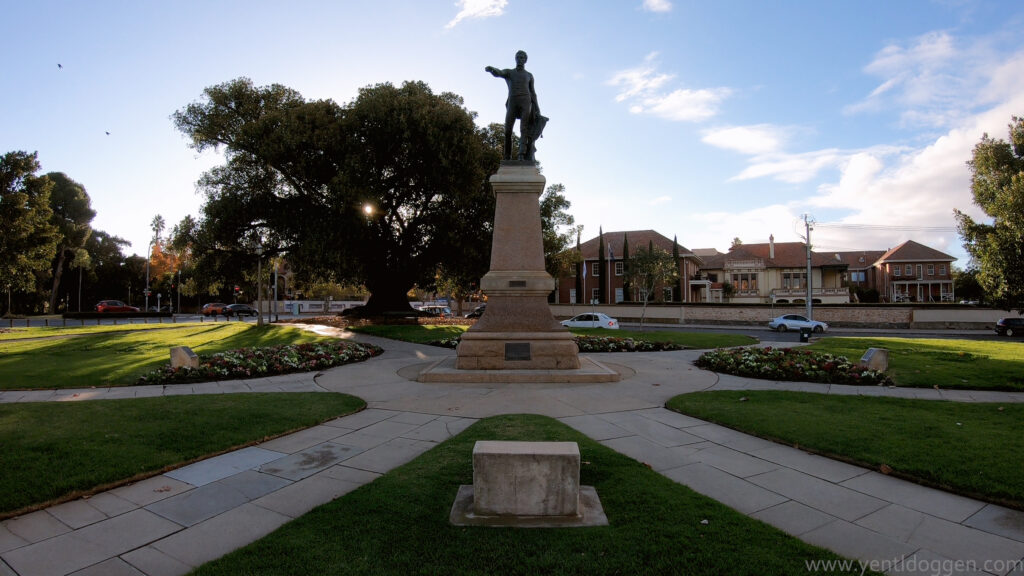 Statue in the centre of Adelaide 