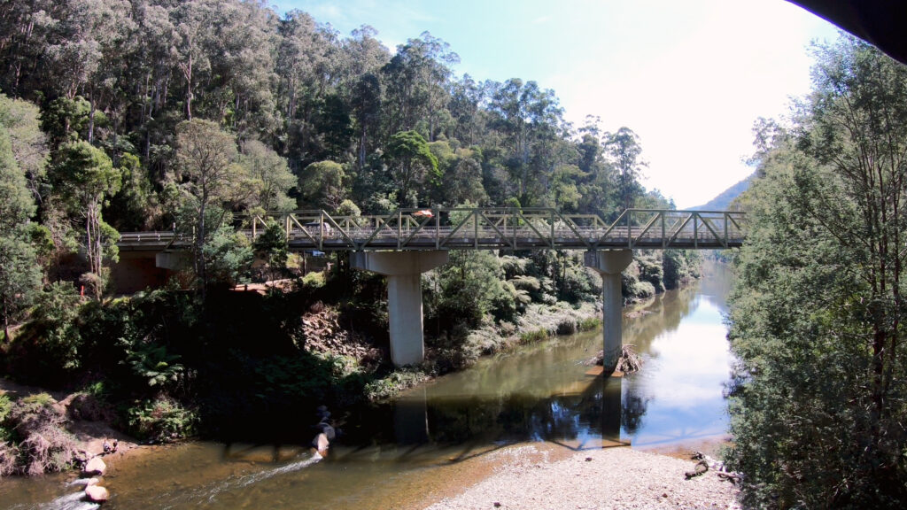 Bridge over the river - Seen on the trainride from walhalla to Thompson
