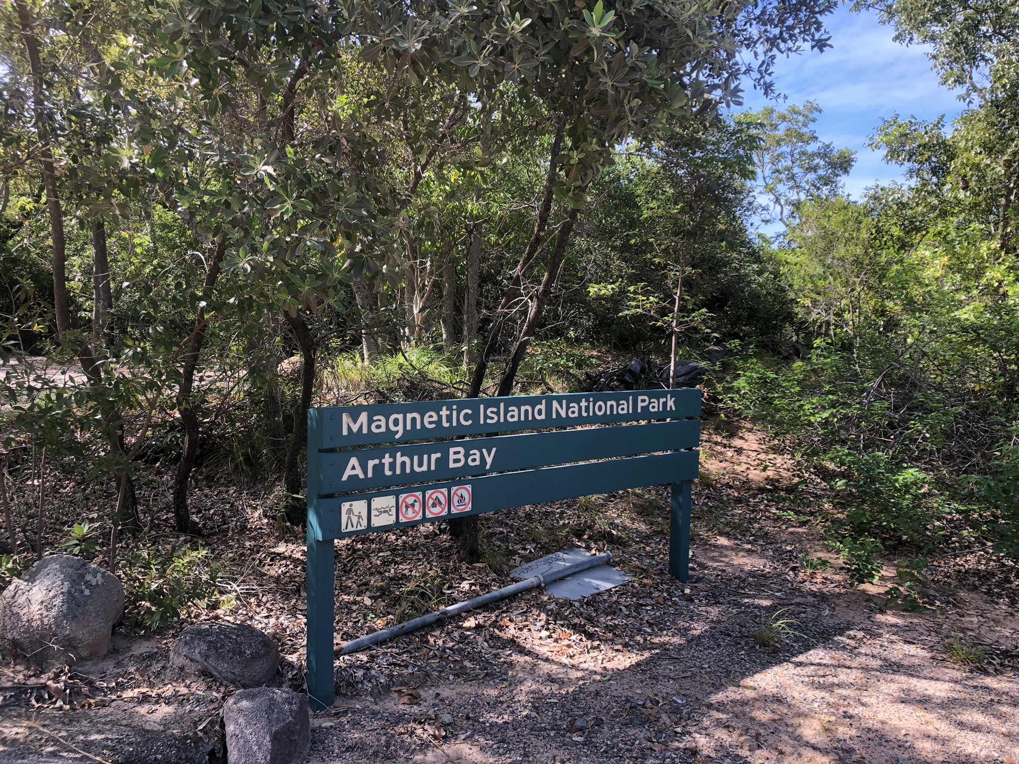 Arthur Bay walk sign