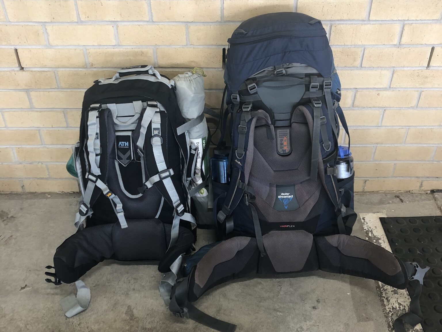 Yentl's and Avalon's backpacks at start of the trip