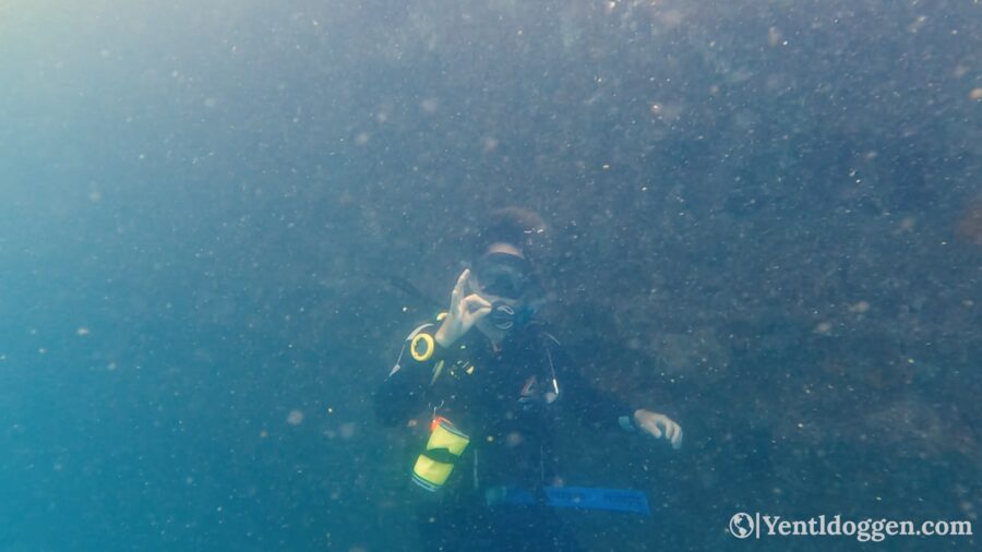 Underwater Diver equalizing